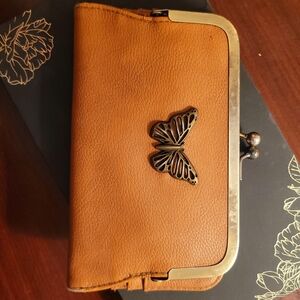 Vintage Butterfly Accent Tan Clutch